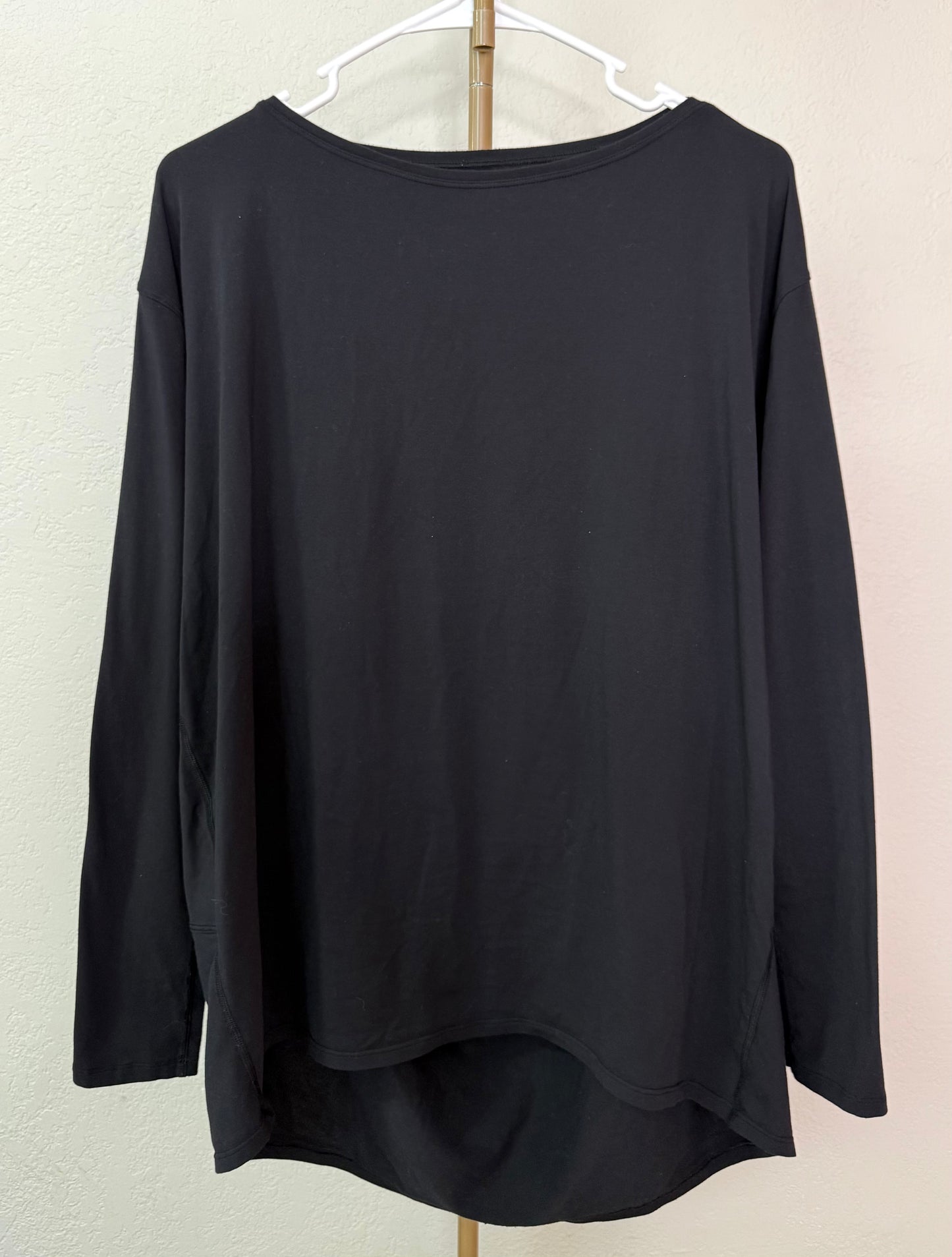 Lululemon Top - Oversized Medium Fit - Snugger L/XL Fit - So Soft