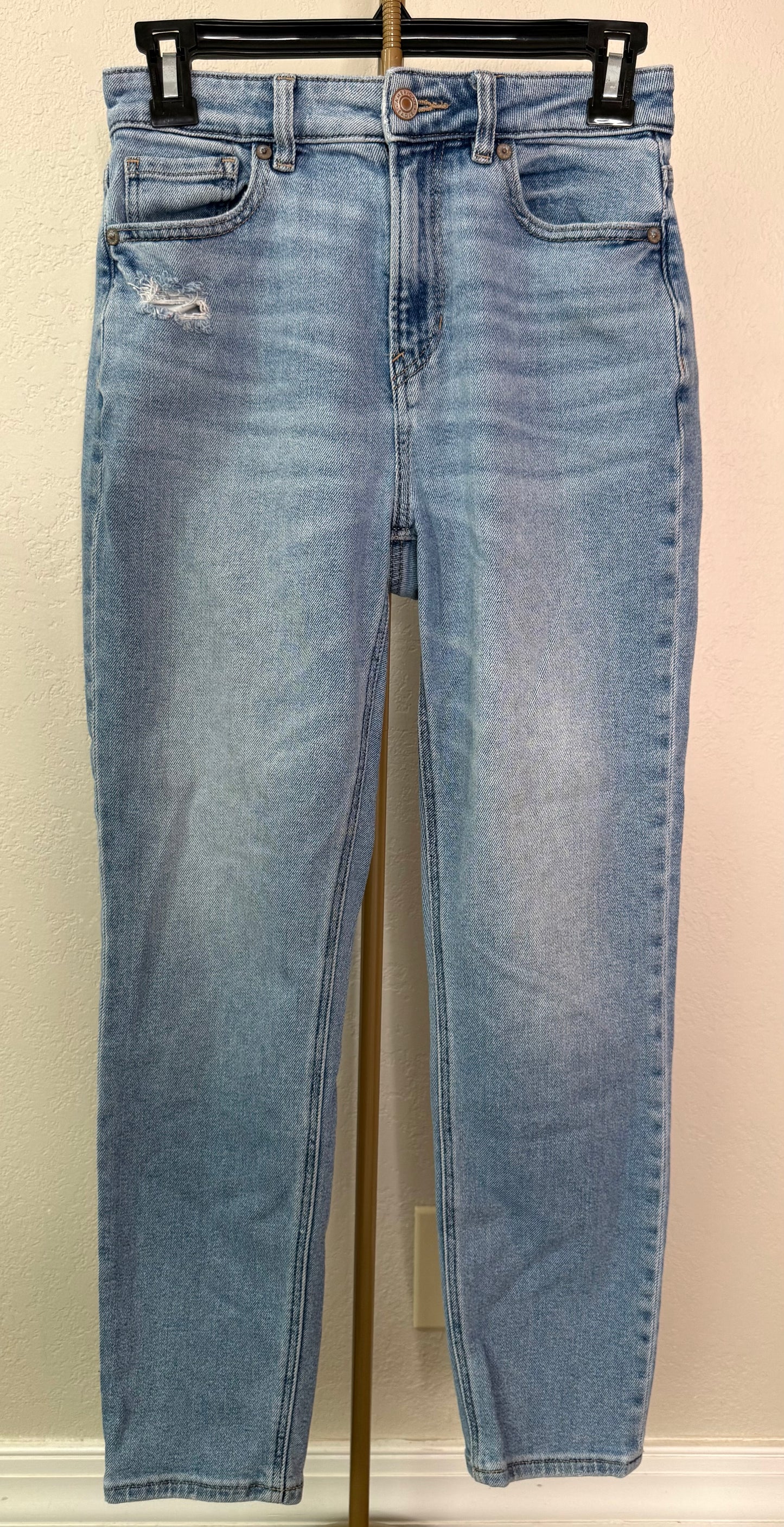 American Eagle Mom Jeans - 0