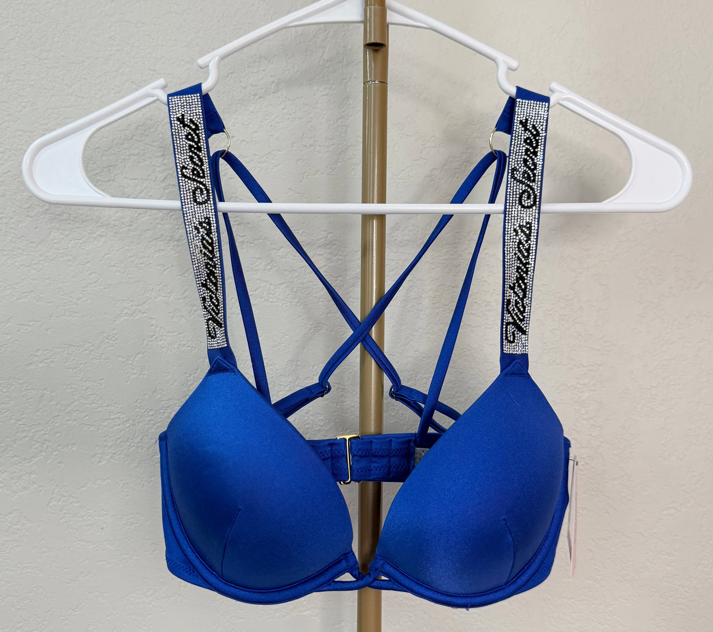 NWT Victoria's Secret Bikini Top - 32C ($82.95 Tag Attached)
