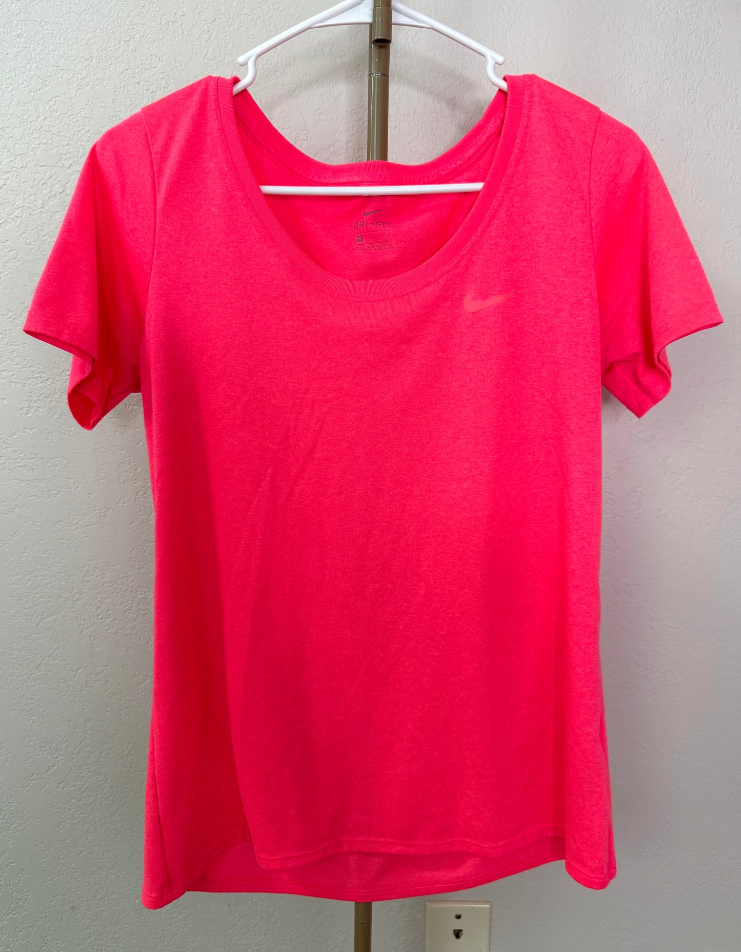Nike Tee - Medium
