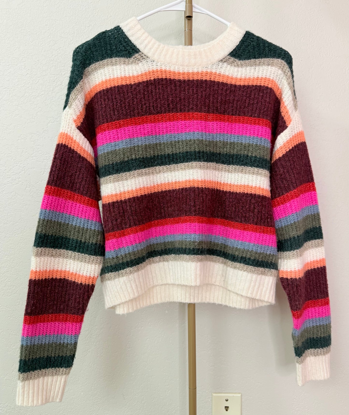 American Eagle Sweater - Small