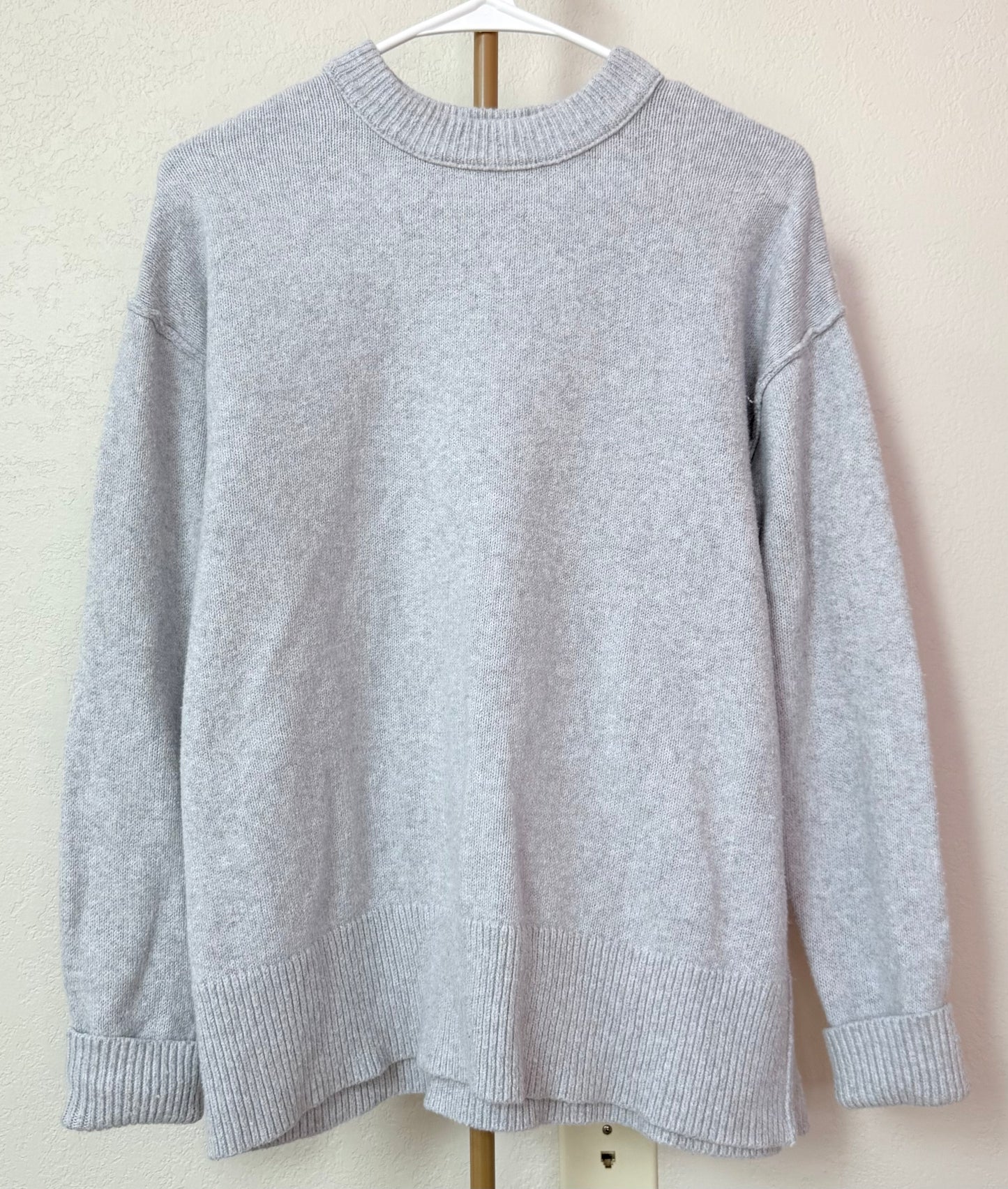 Aerie Sweater - XXS (Fits Like A Small)