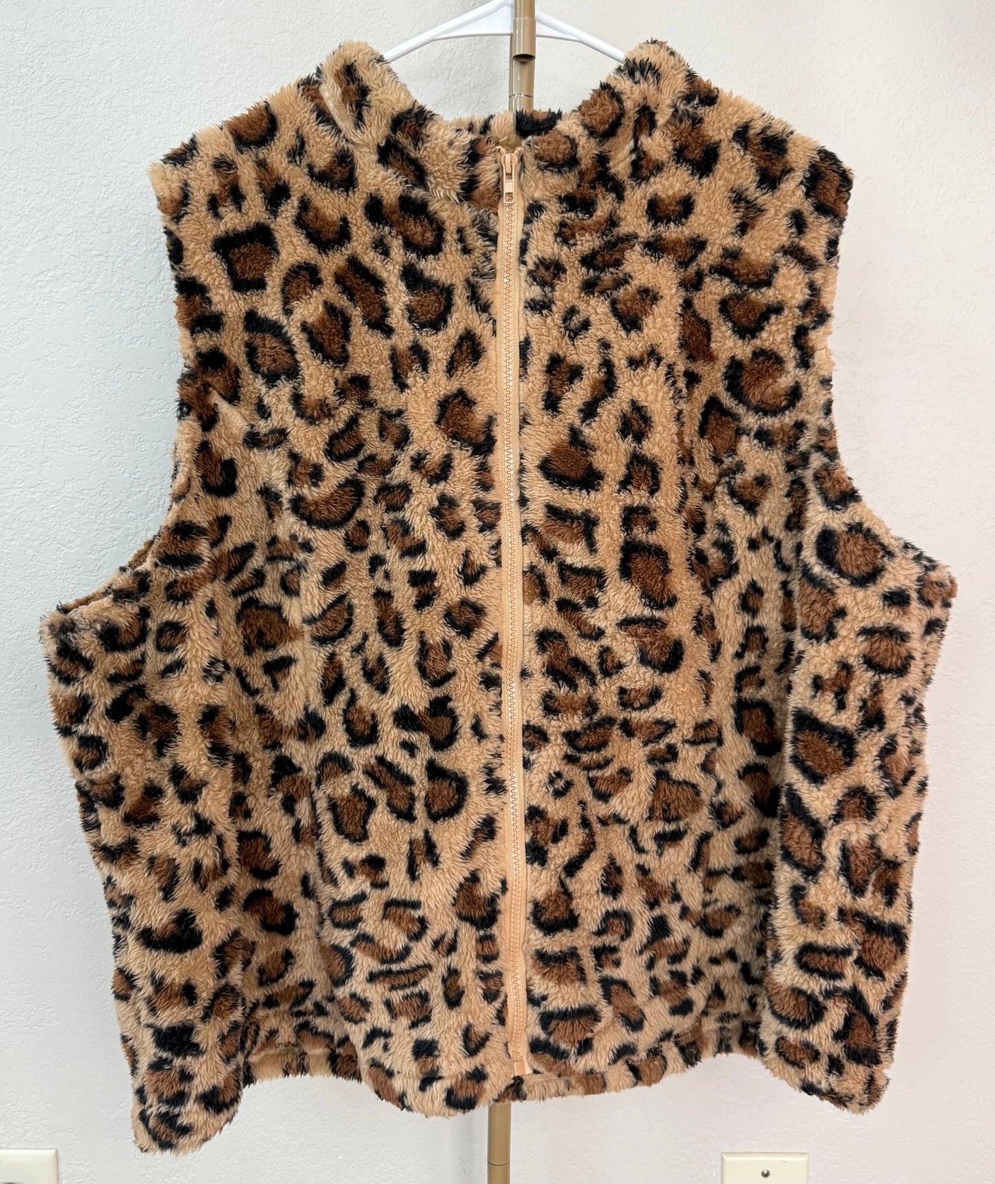 Shein Vest - 5XL (Fits Like A 2XL - Soft)
