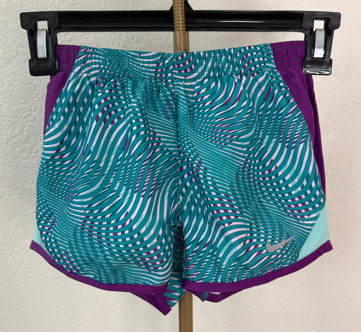 Nike Shorts - Youth Medium