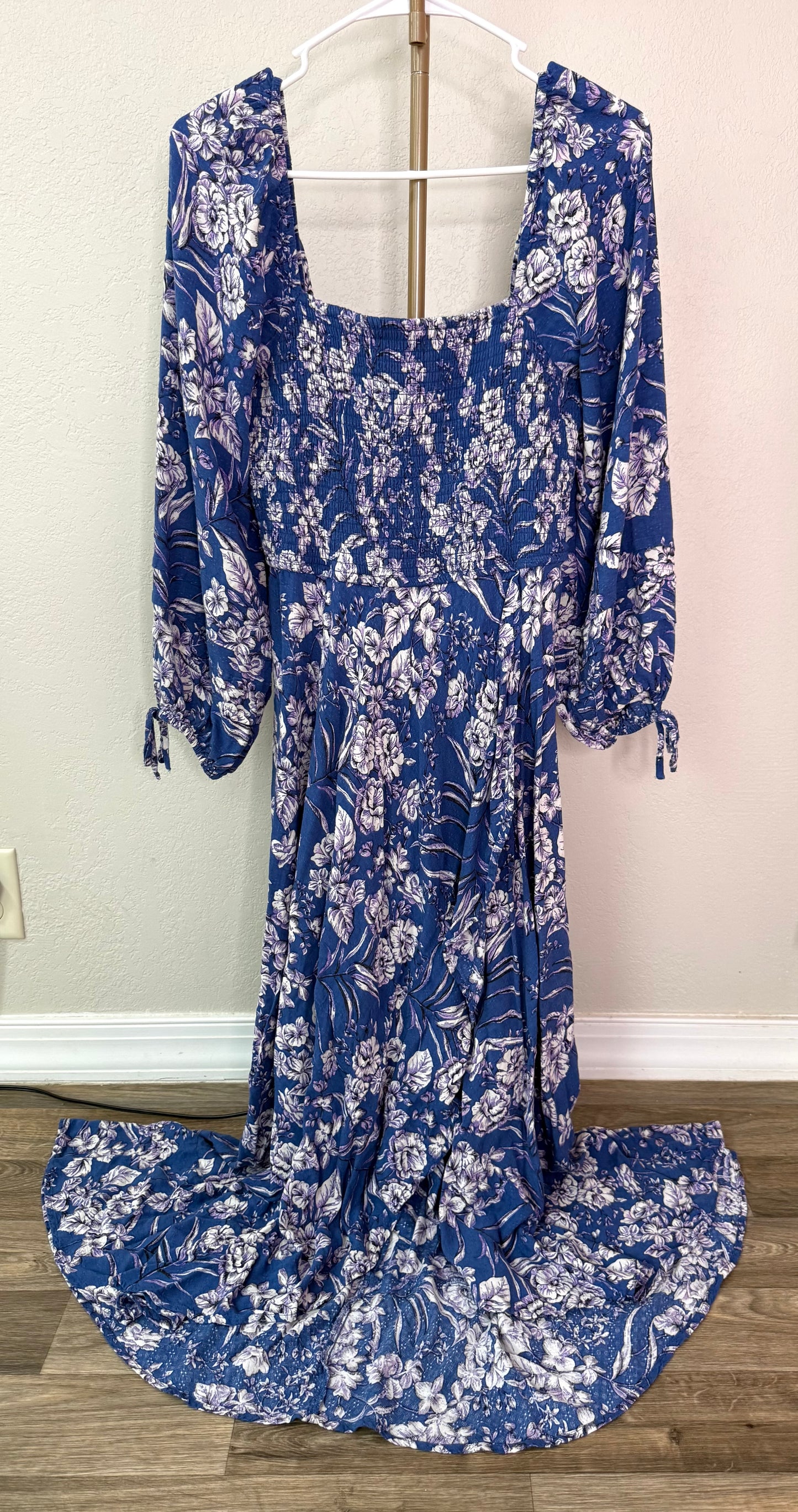BOG Collective Dress - Small (Small/Medium Fit - Very Expenive Retail Pricing)