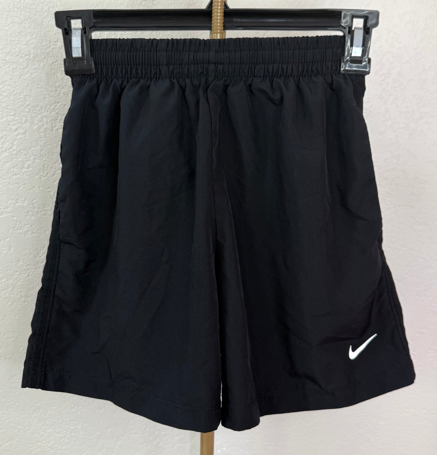 Boys Nike Shorts - Youth Small