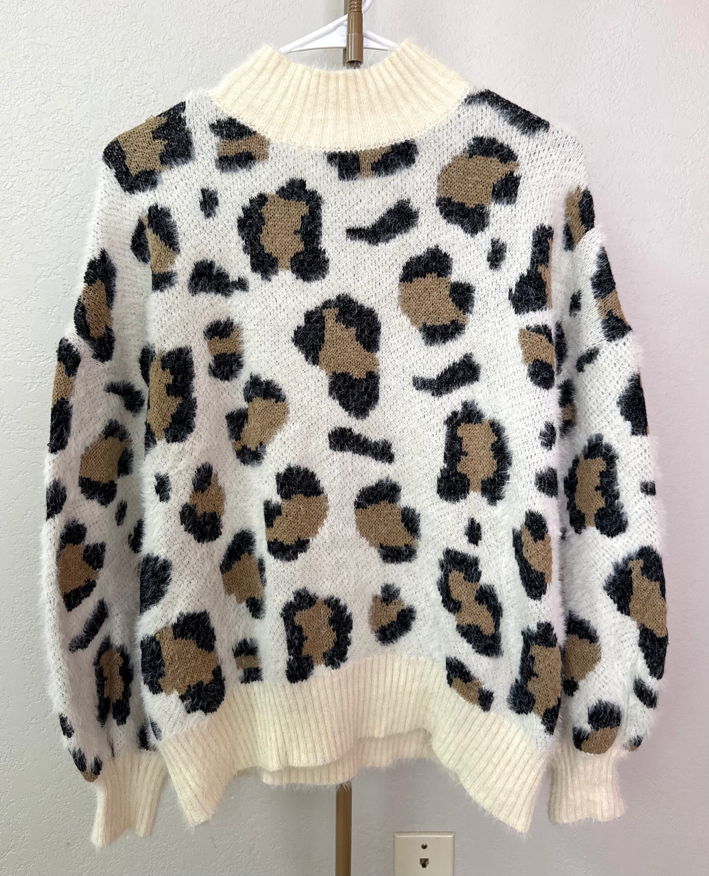 Loveriche Boutique Sweater - Small (Turtle Neck)