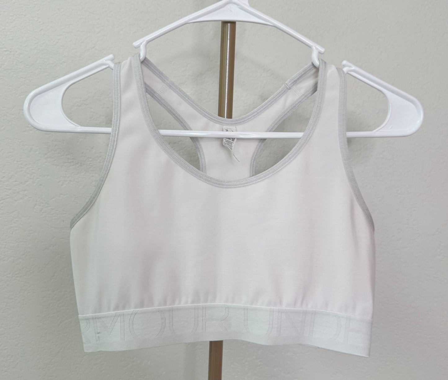 Under Armour Sports Bra - Medium