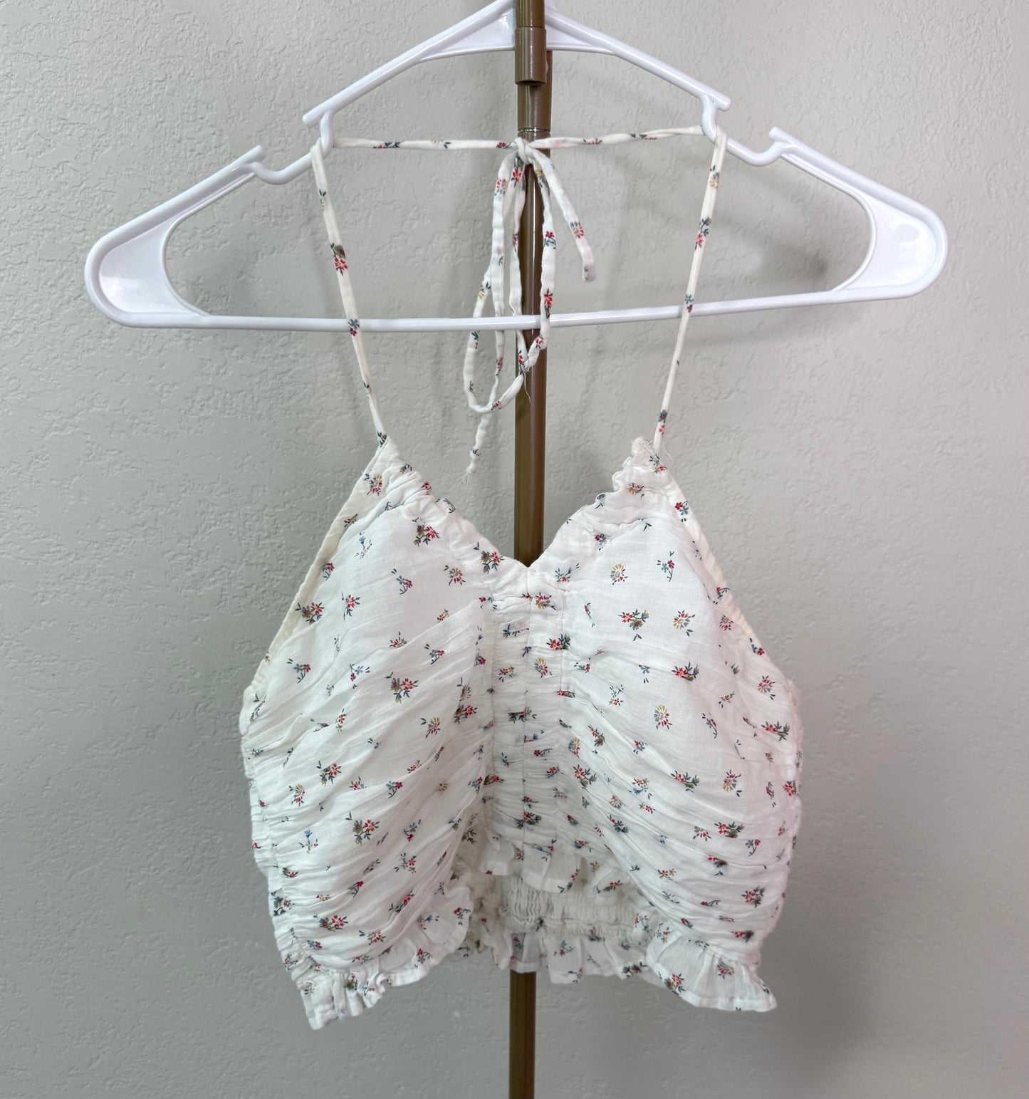 American Eagle Cropped Top - XS (Stretchy)