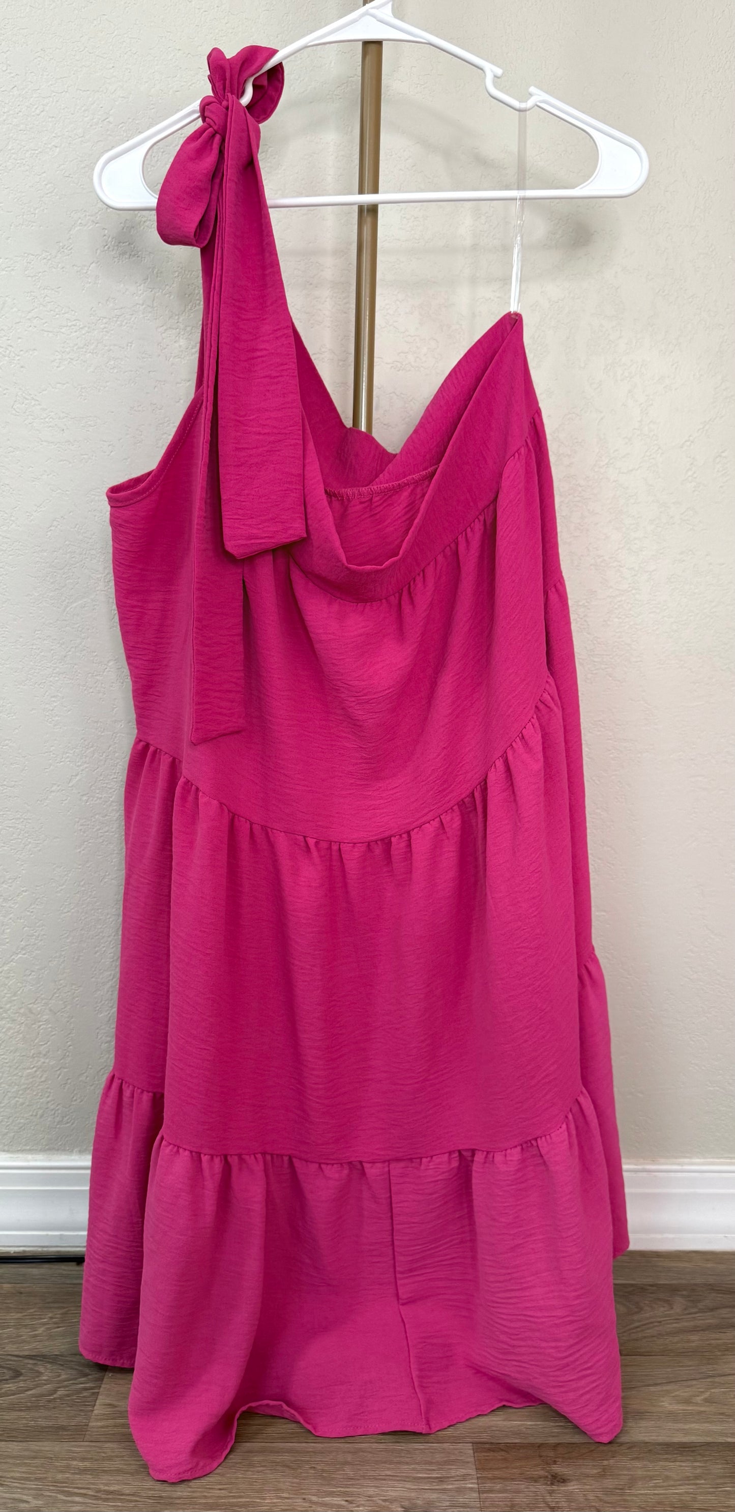 Ee:some Boutique Dress - 2XL (One Shoulder - Short)