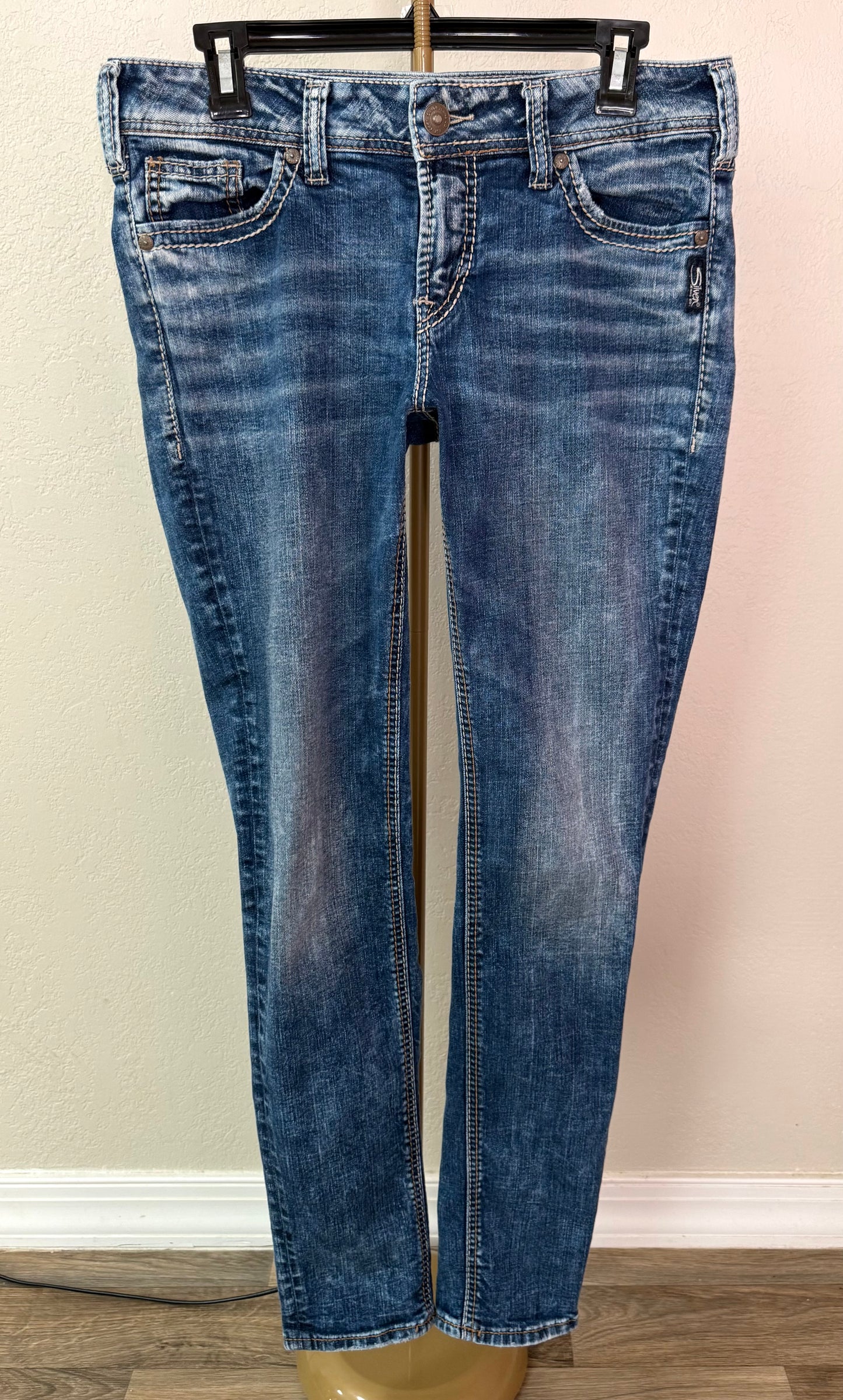 Women's Silver Jeans Elyse Mid Skinny Jeans - W28/L31 ($98 Retail Price)