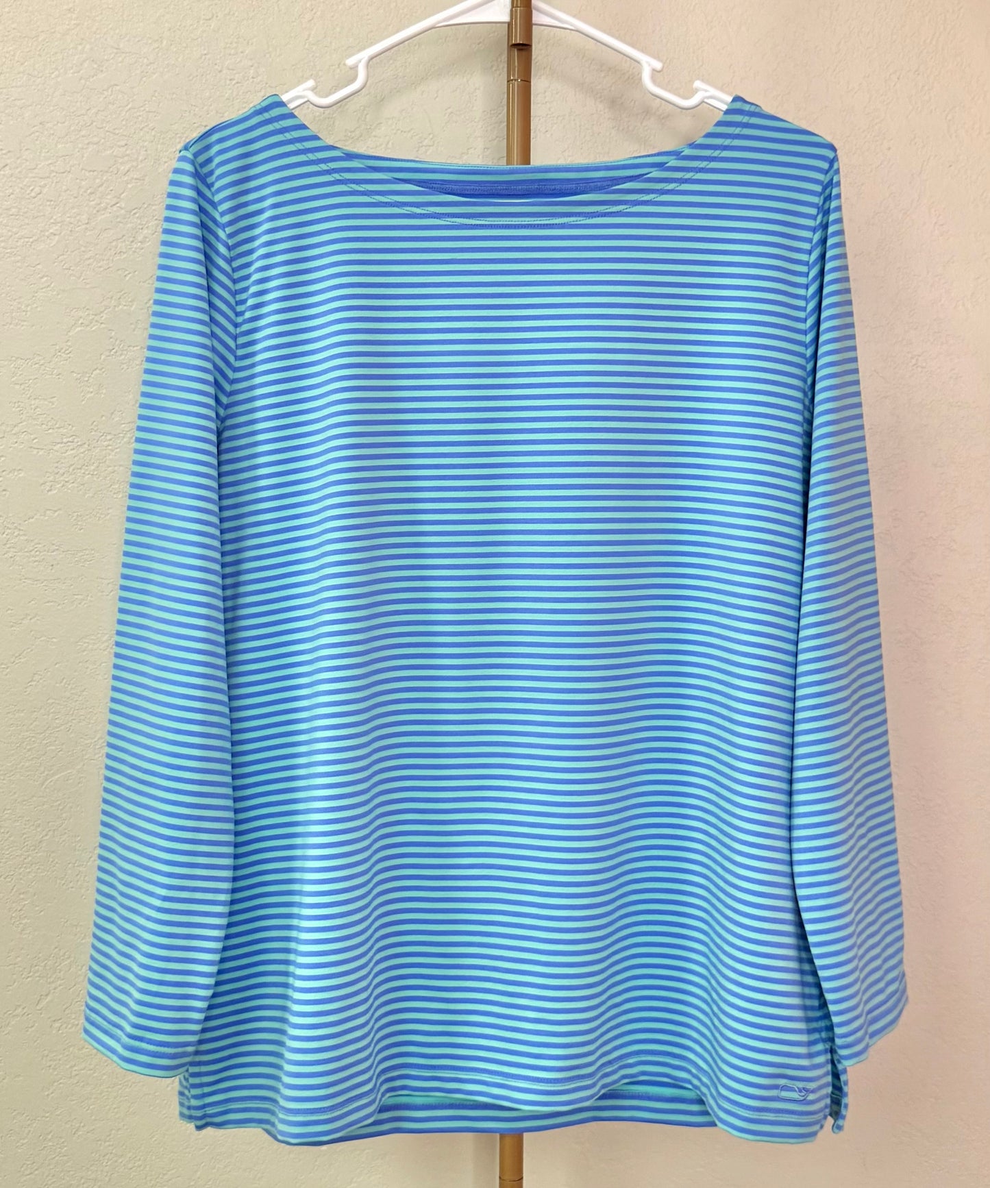 Vineyard Vines Top - XL (The Perfect Material For Being On The Water)