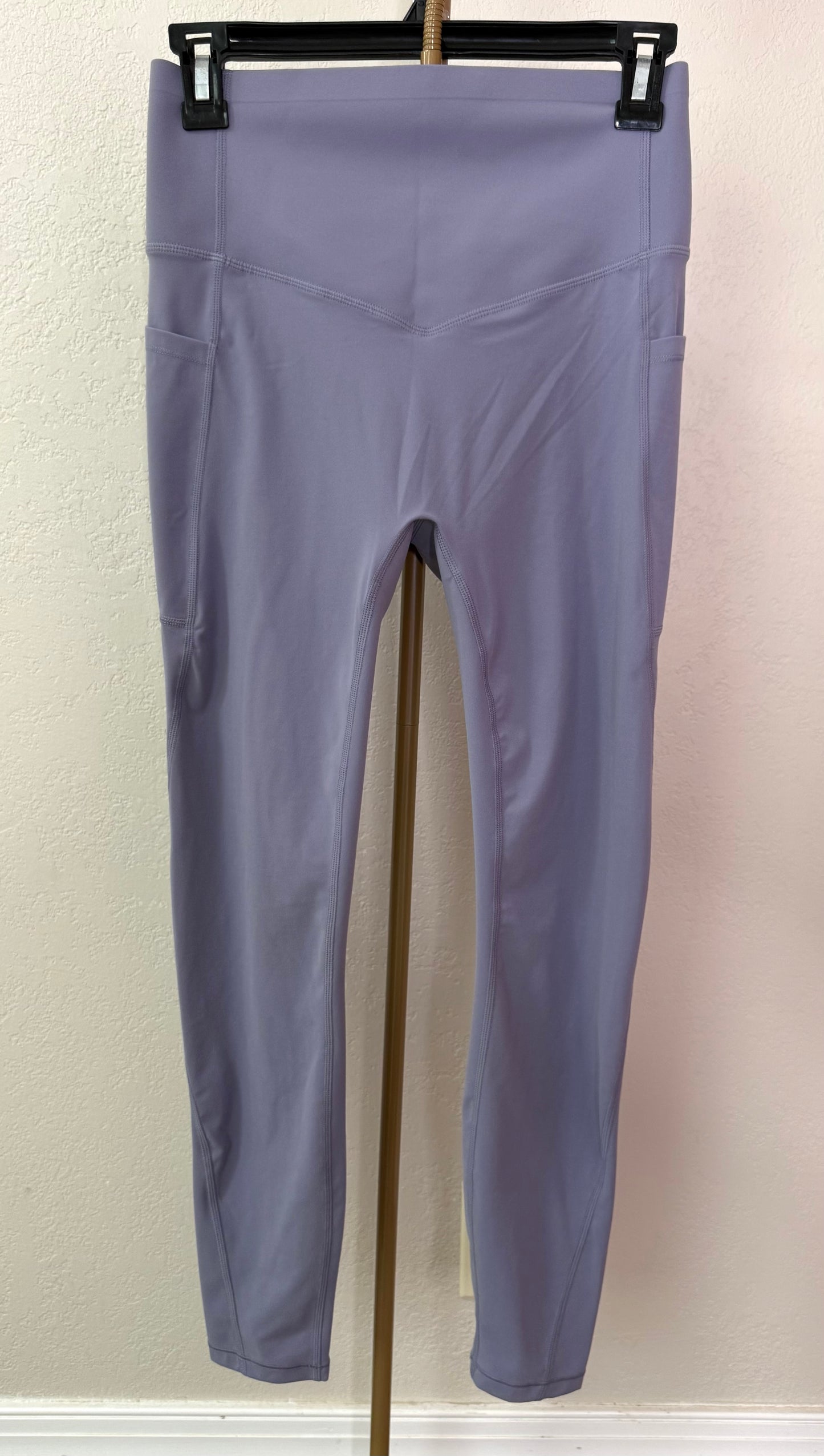 NWT Halara 7/8 Leggings - Medium