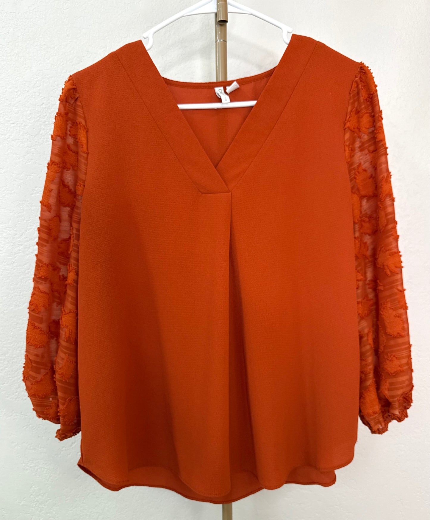 Cato's Top - Small (See Second Picture For Leaves Detailing)