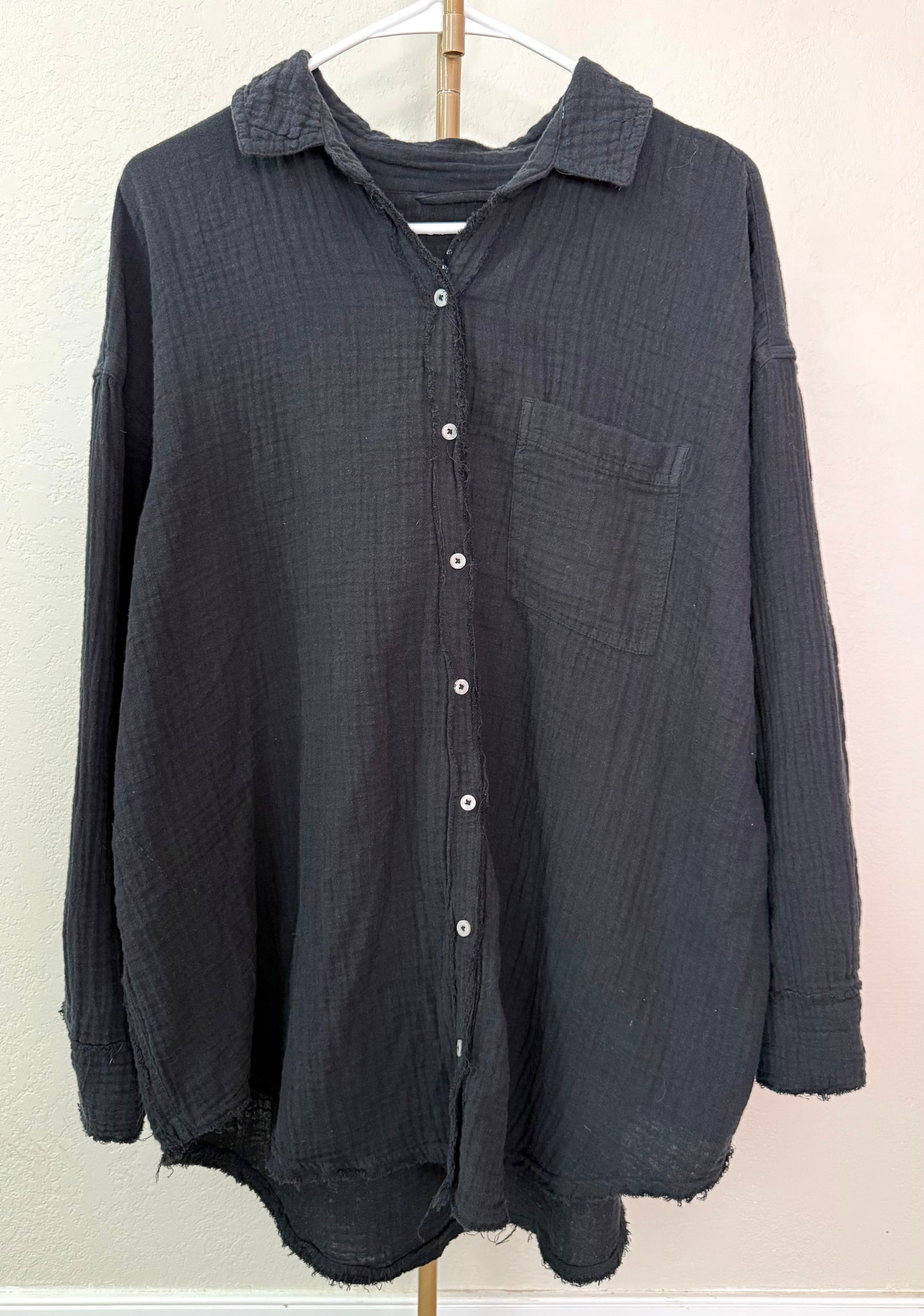 Aerie Button Up - Medium (Lengthy)