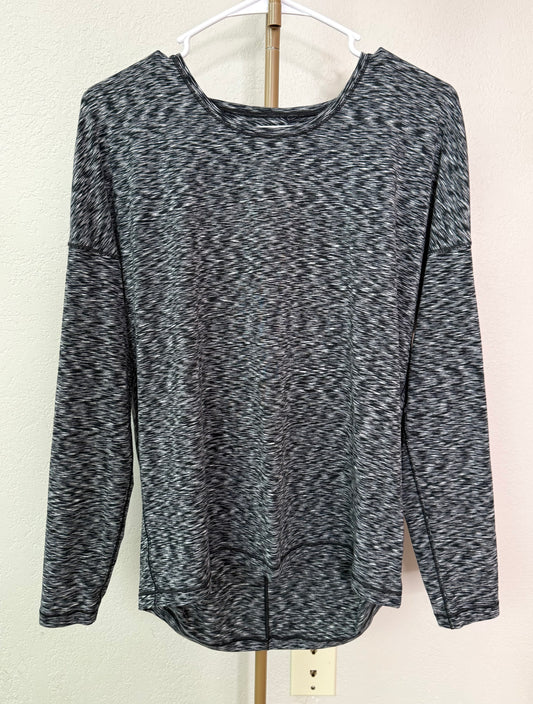 Lululemon Top - Fits Like A Women's Loose Medium/Large (Two Pictures)