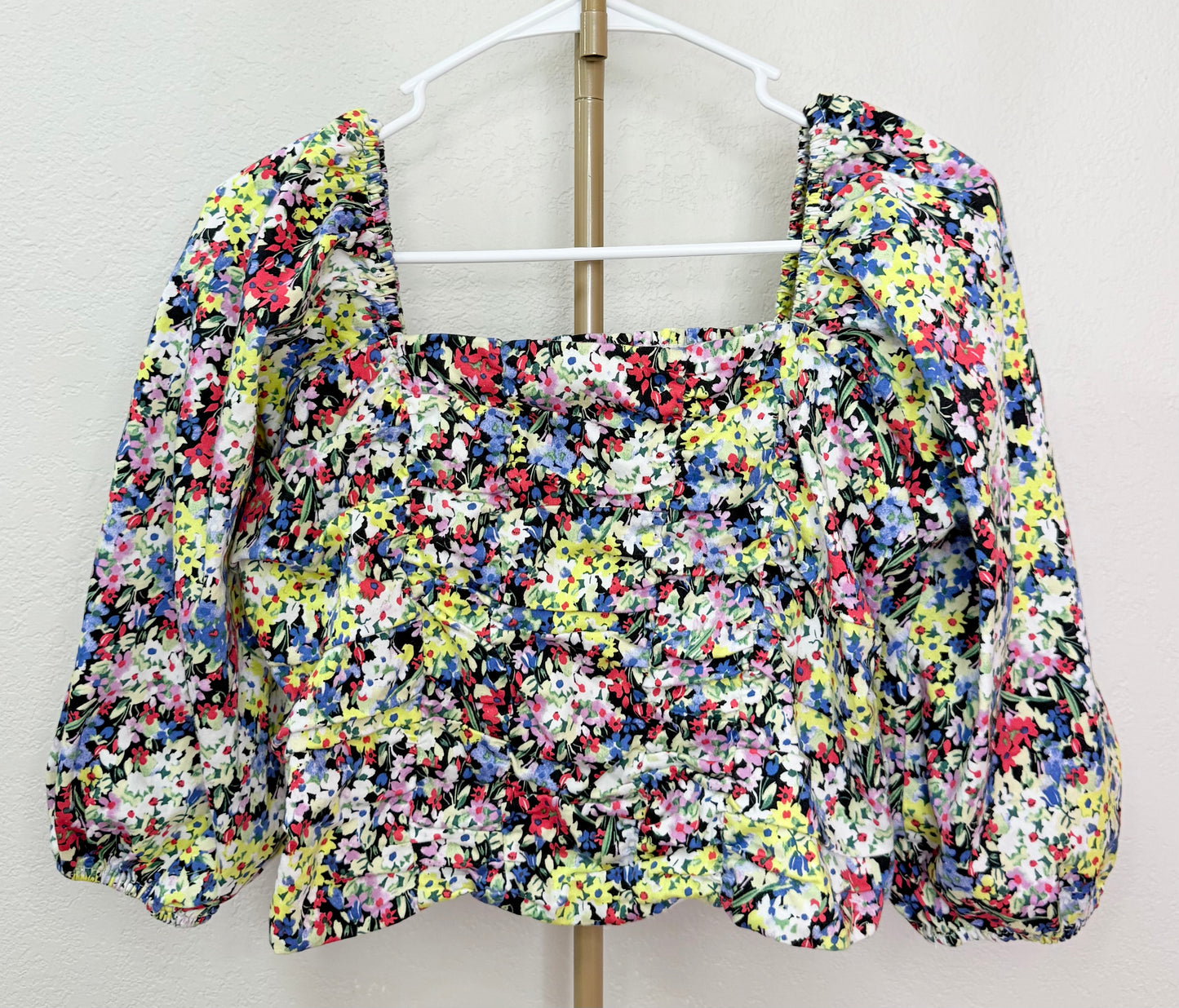 Dizzy Gal Boutique Cropped Top - Large