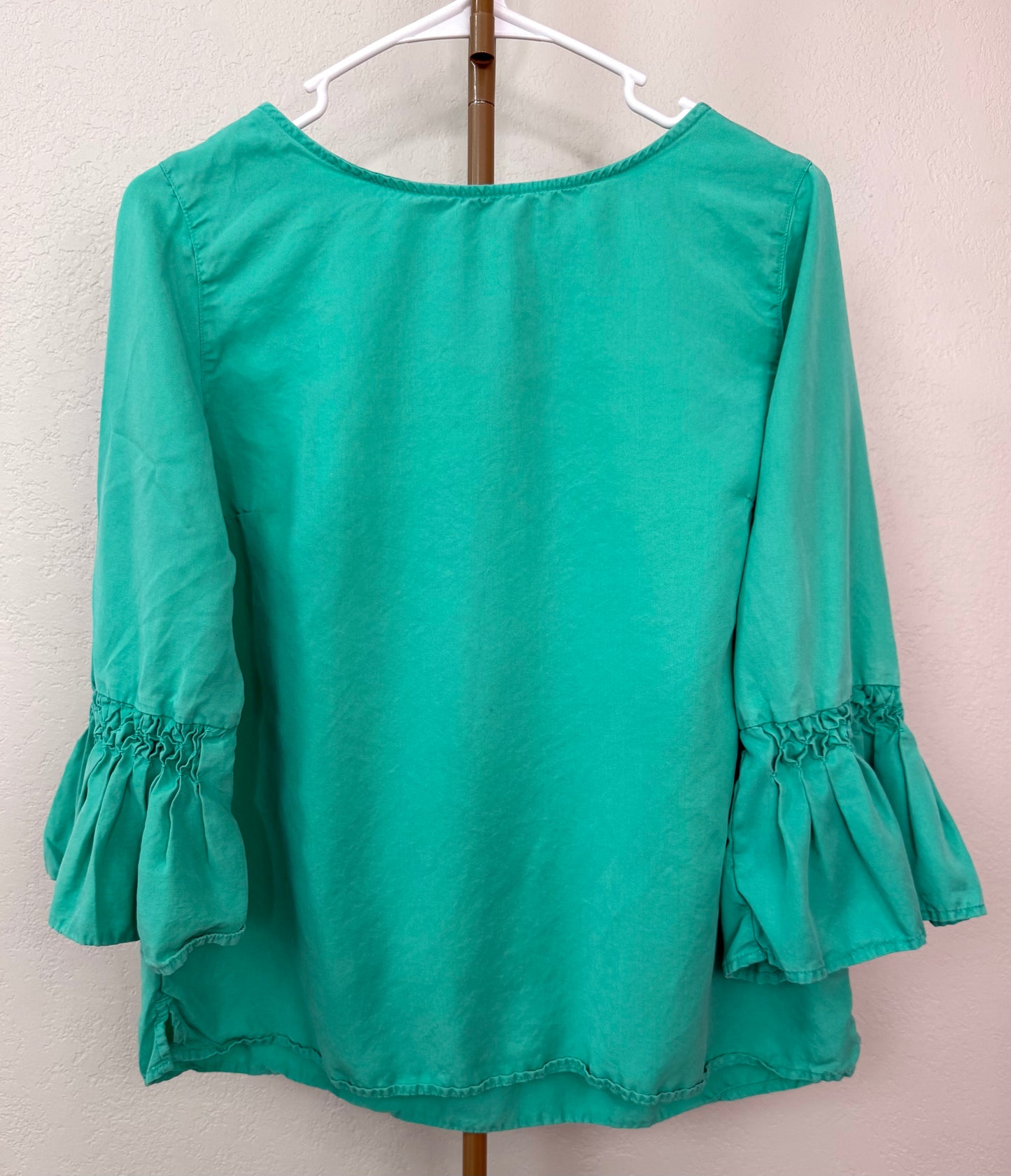 Crown & Ivy Top - Medium