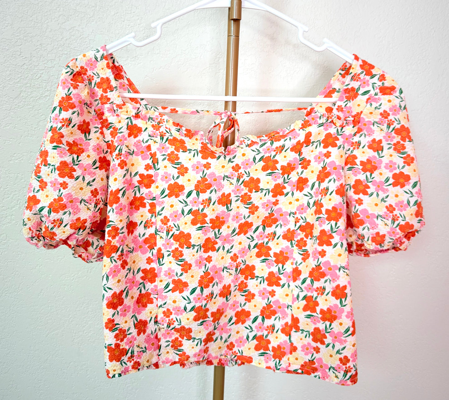 Blu Pepper Boutique Top - Large (Slightly Cropped)
