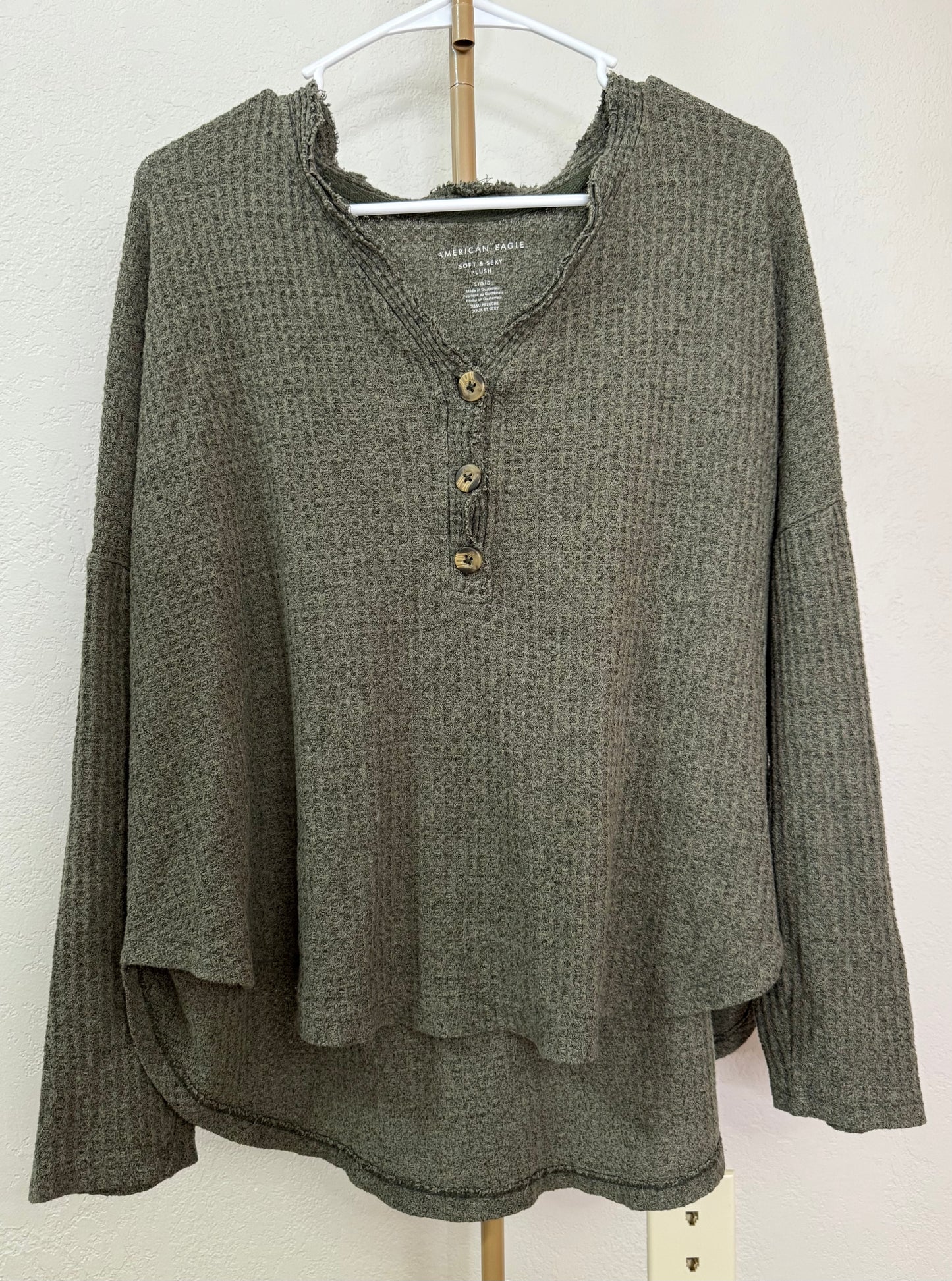 American Eagle Plush Top - Large