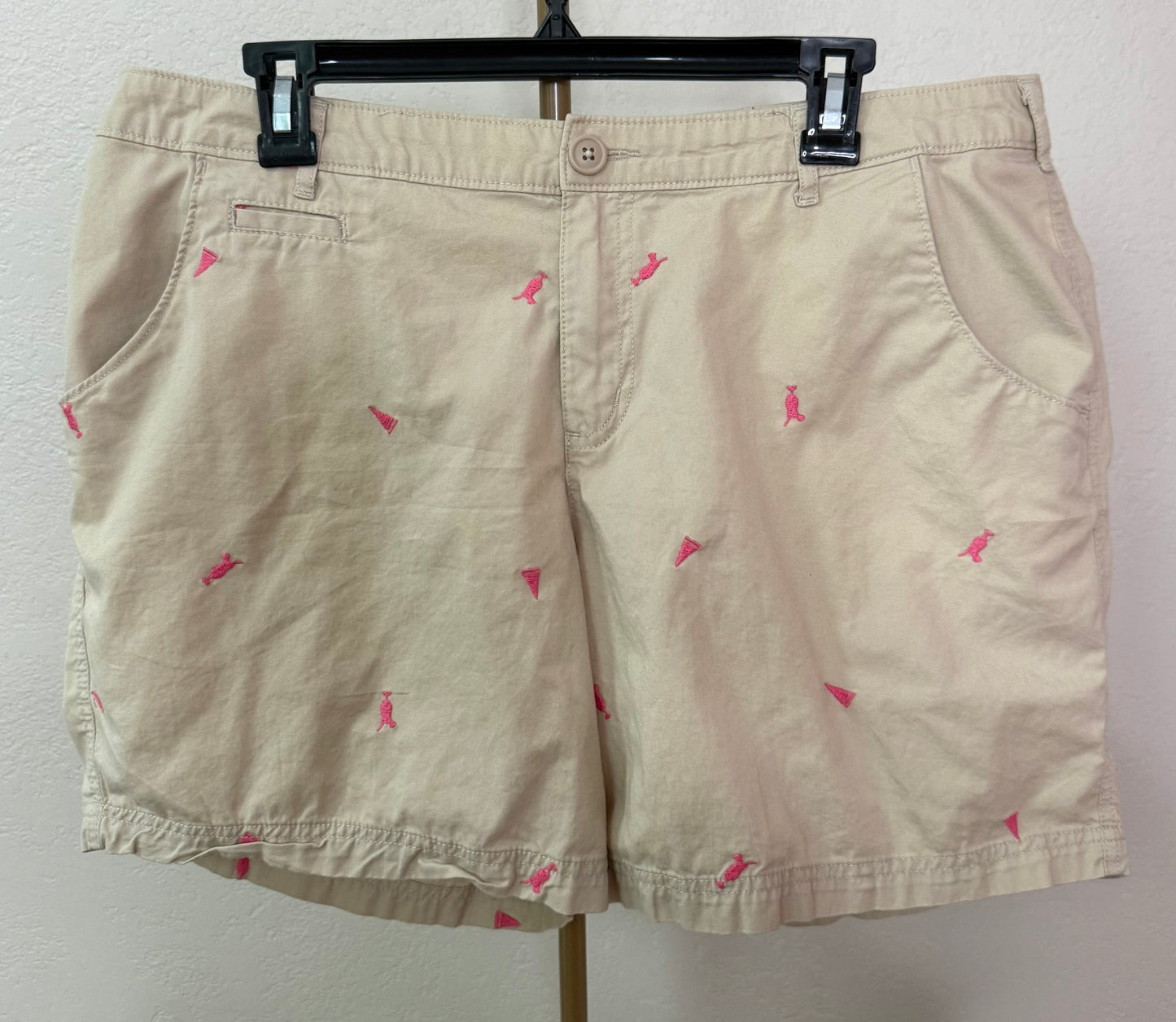 Women's Columbia Khaki Shorts - 14 W 6 L