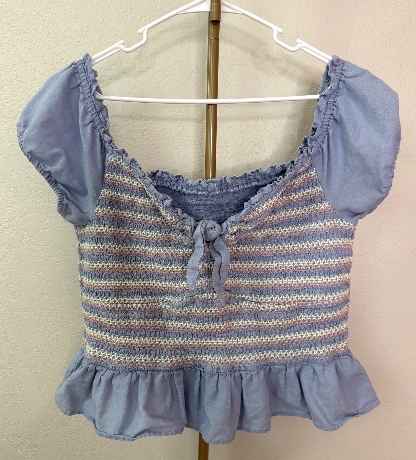 American Eagle Top - XL (Slightly Cropped)