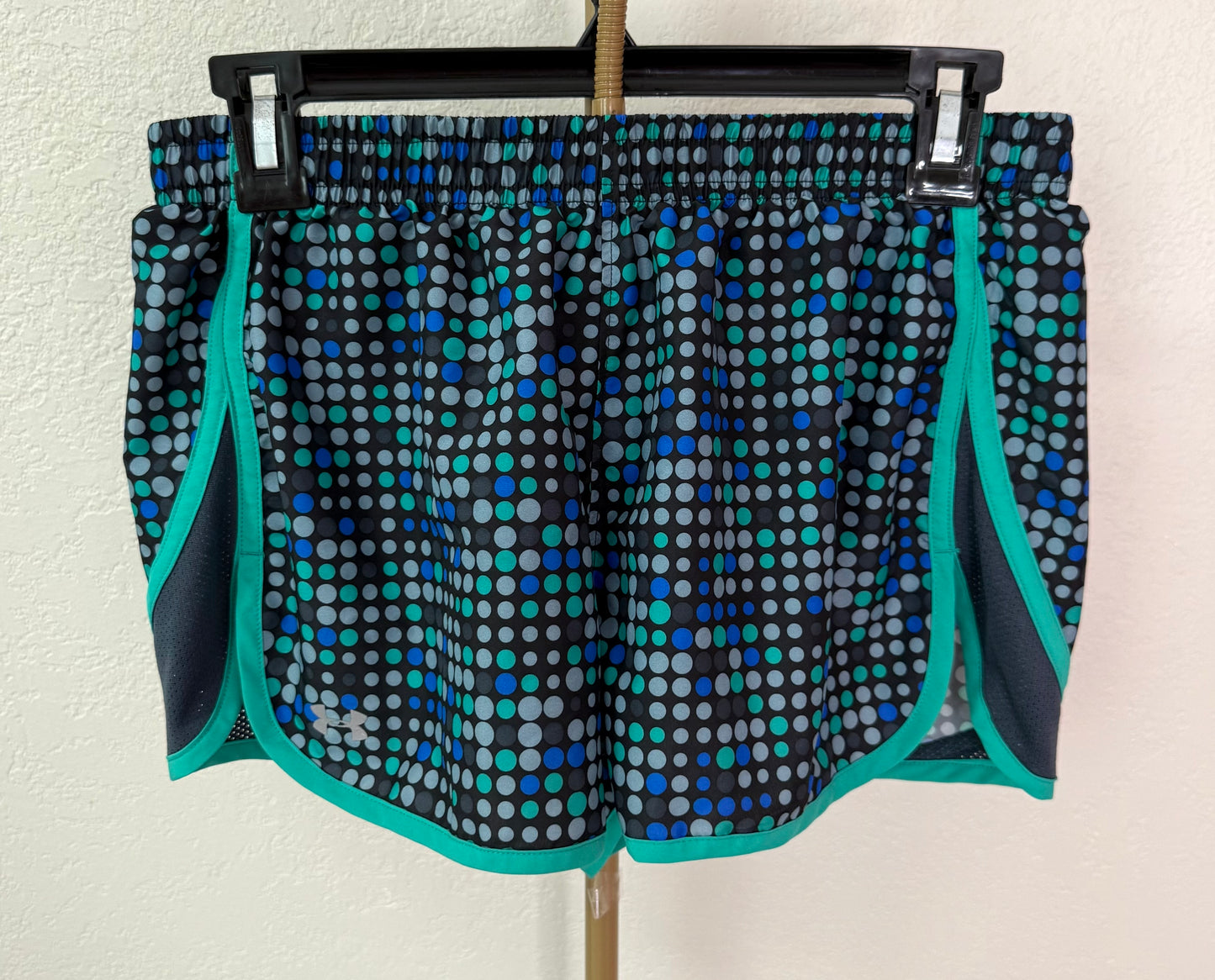 Under Armour Shorts - Small