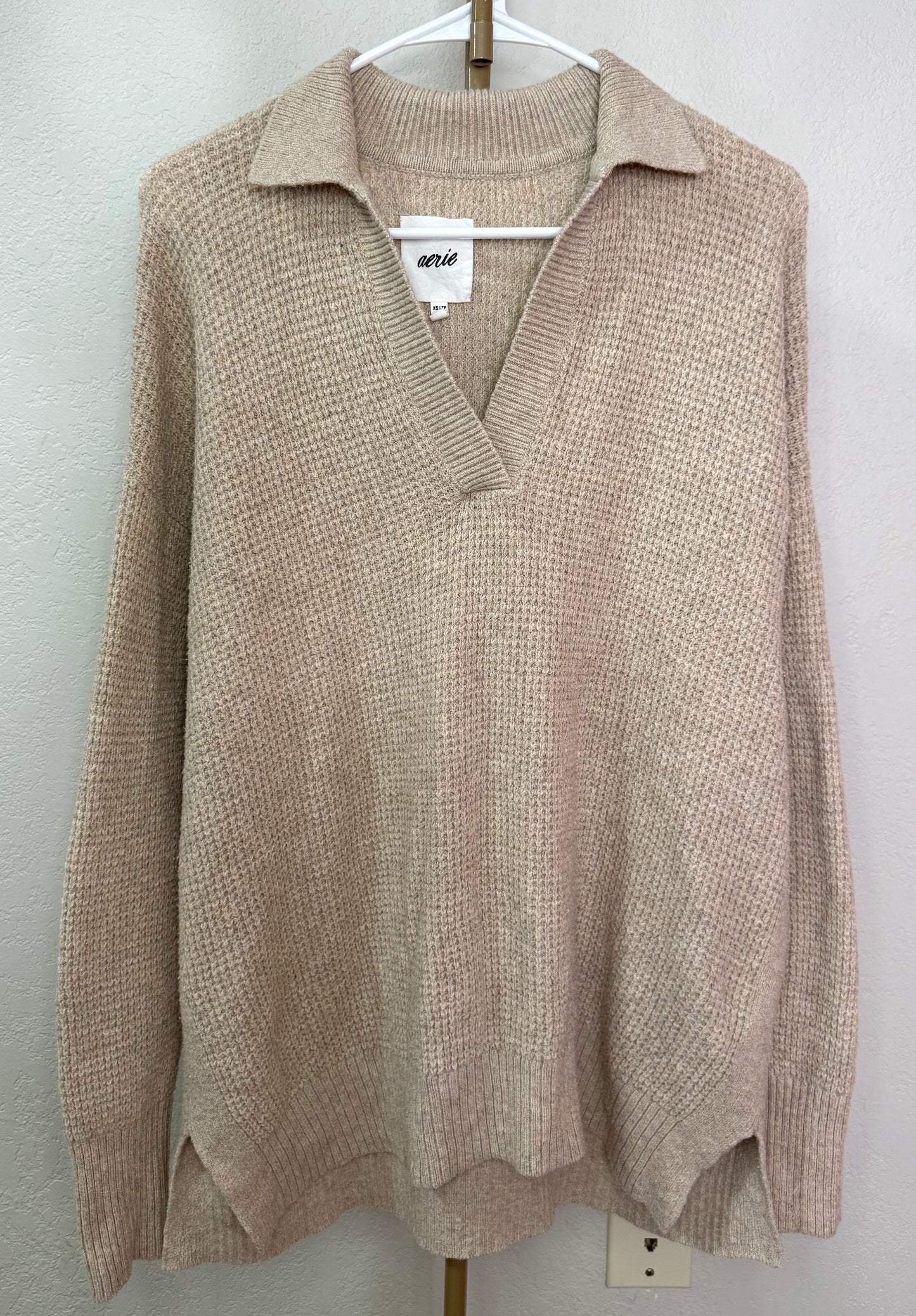 Aerie Sweater - XS (Oversized - XS/S/M Fit)
