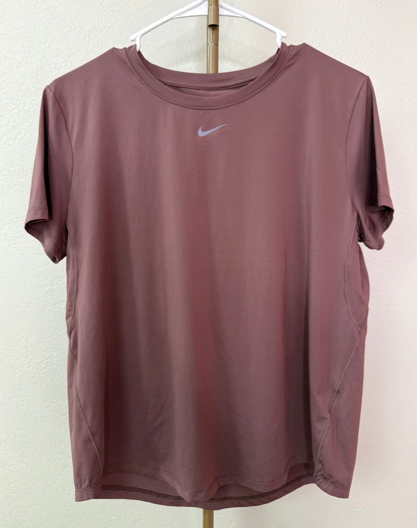 Women's Nike Tee - Medium (Buttery Soft)
