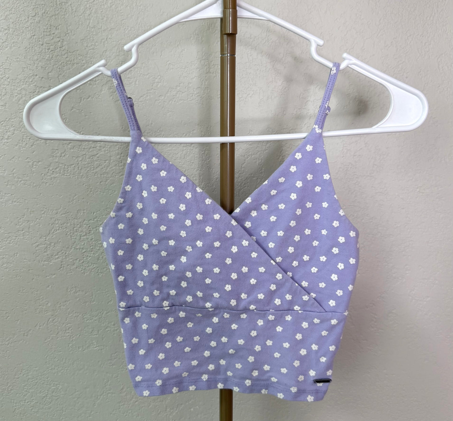 Hollister Cropped Top - XS