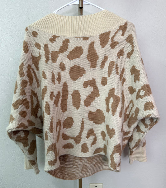Aakaa Sweater - Medium (Off The Shoulders)