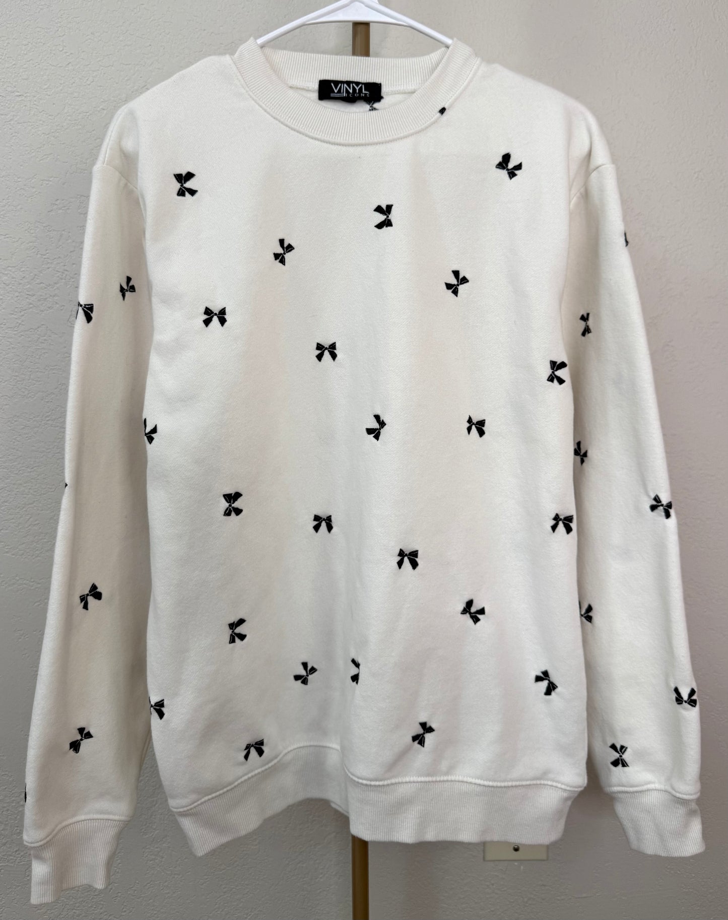 Vinyl Icons Sweater - Small (Embroidered Bows)