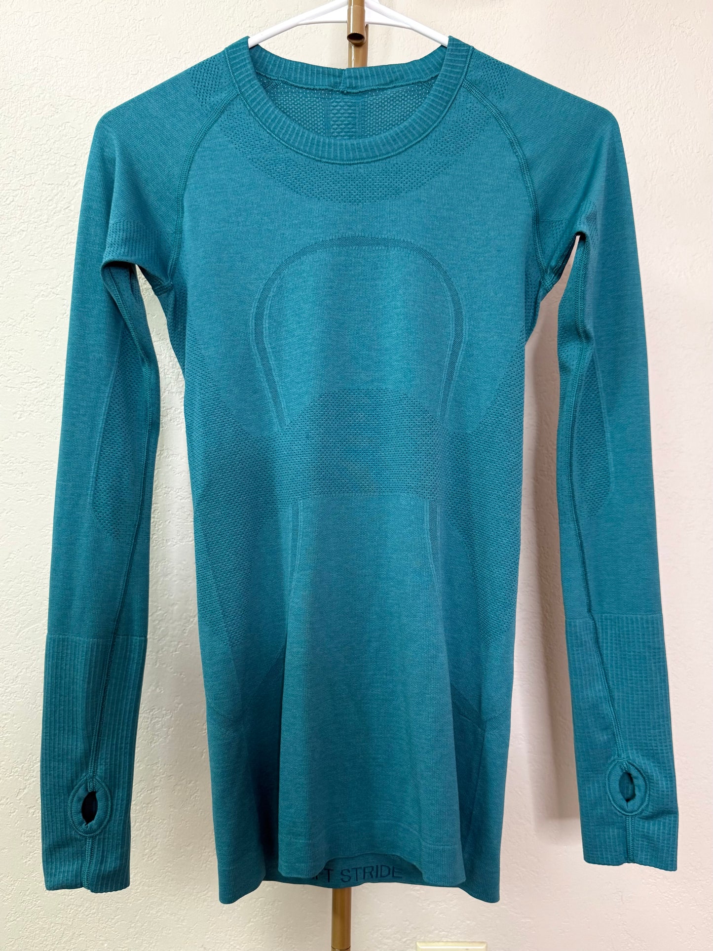 Lululemon Long Sleeve - 4